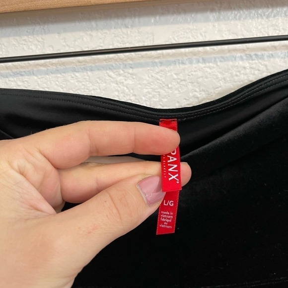 Spanx Velvet High Rise Slim Stretch Pull-On Shaping Leggings Black Large - Picture 13 of 14